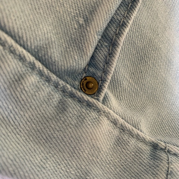 Size 26, Billabong high waisted indigo jean shorts - Picture 10 of 12